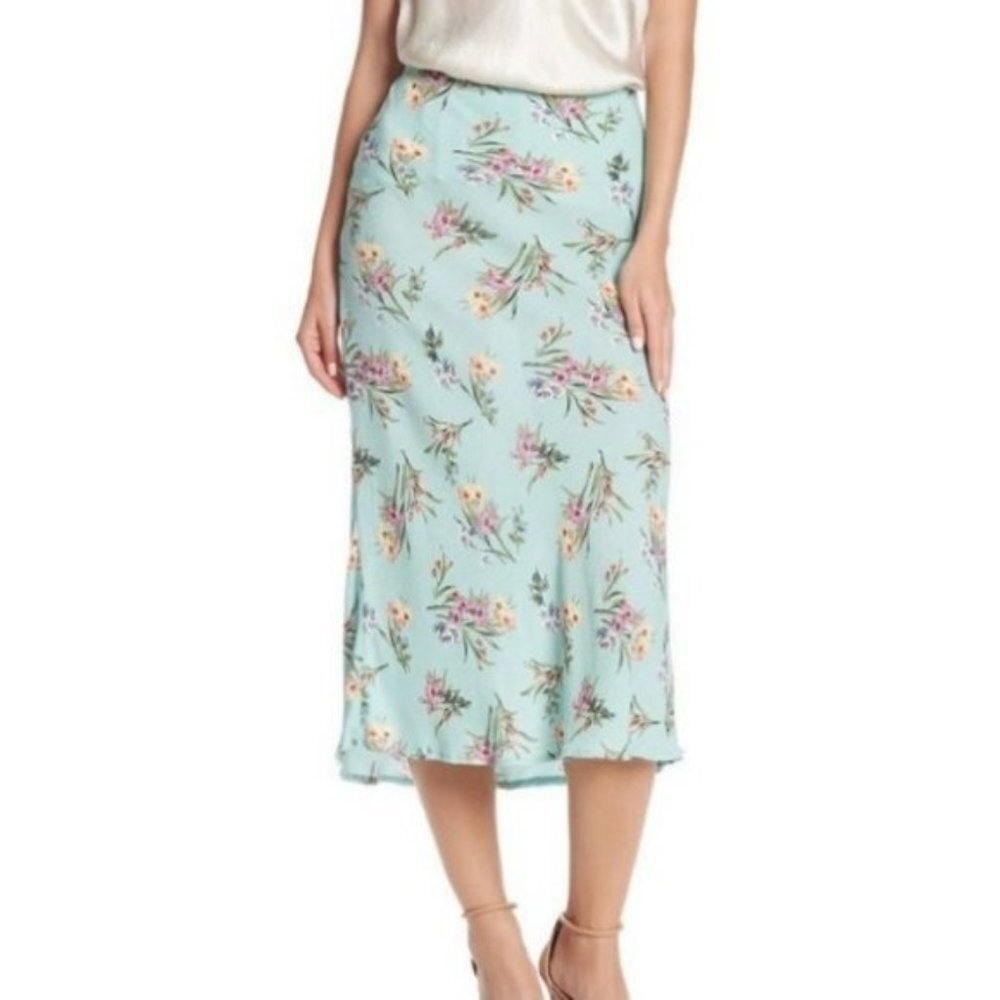 Know one cares womens skirt elastic waist  floral‎ crepe slip midi